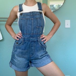 The comfiest overalls (Free People)